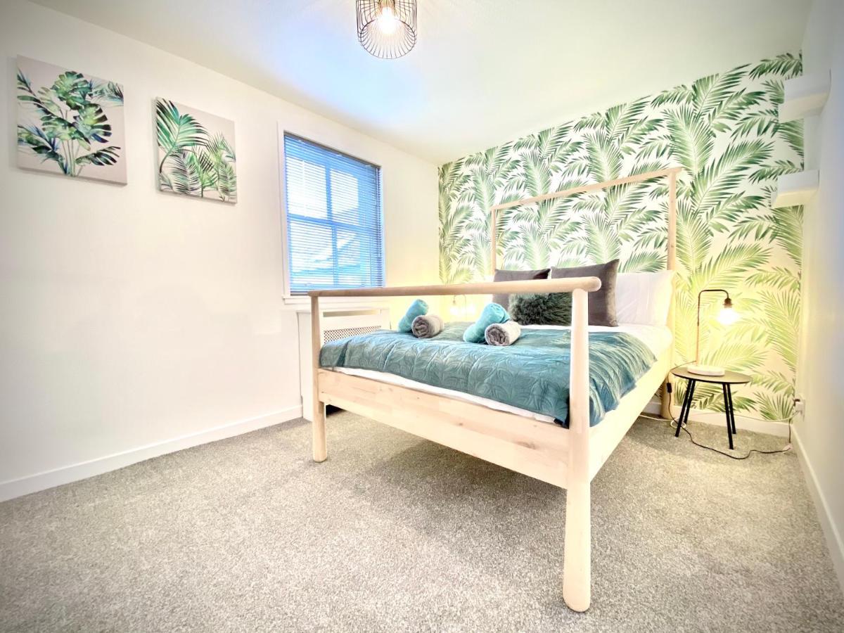 Stylish Central 2 Bedroom Apartment - Free Parking, Free Wifi Orkney Esterno foto