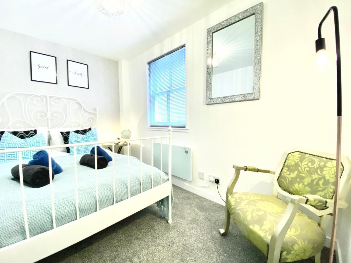 Stylish Central 2 Bedroom Apartment - Free Parking, Free Wifi Orkney Esterno foto