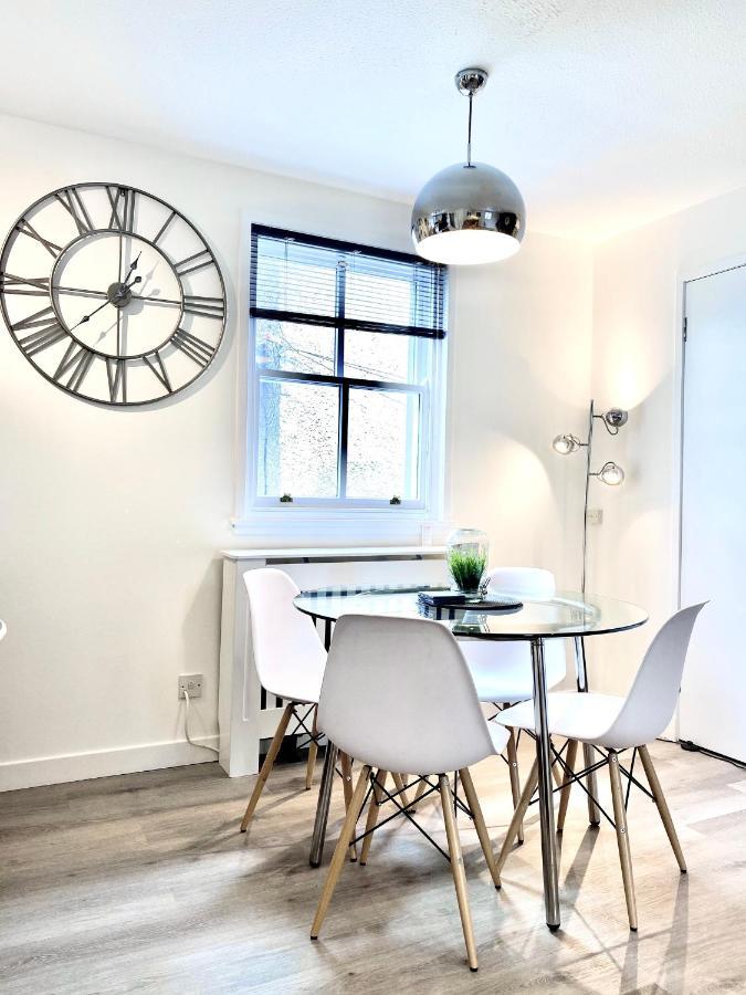 Stylish Central 2 Bedroom Apartment - Free Parking, Free Wifi Orkney Esterno foto
